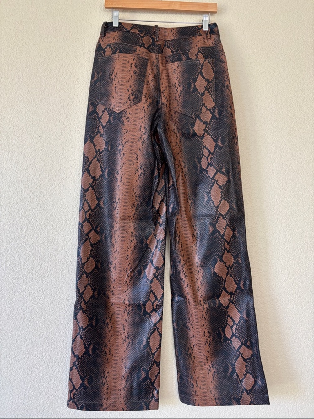 PrettyLittleThing Brown Snake Print Faux Leather Wide- Leg Trousers- NWT - Picture 4 of 5